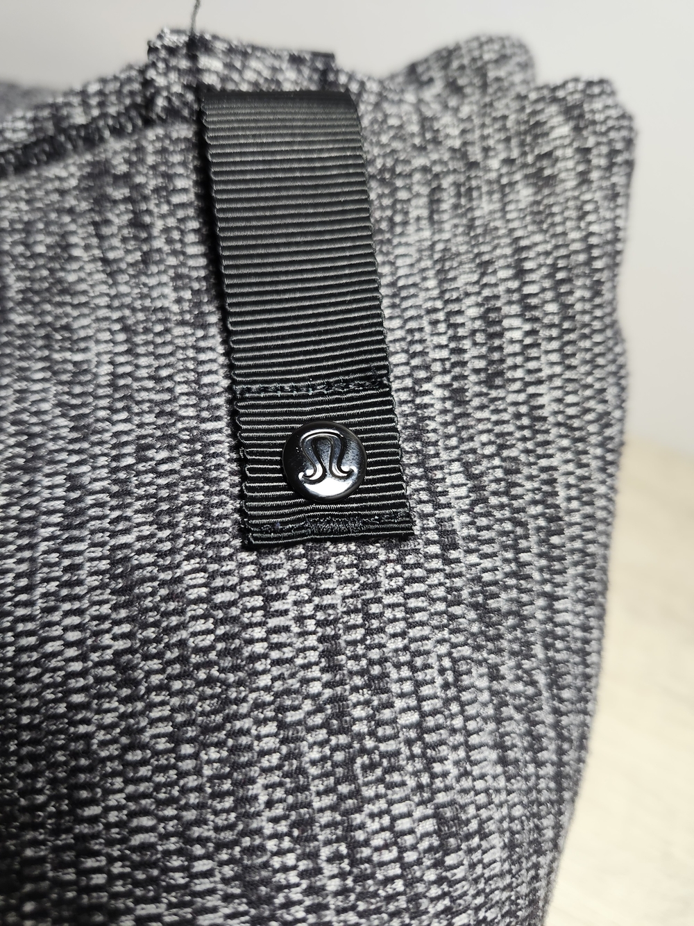 Lululemon Vinyasa Grey Scarf